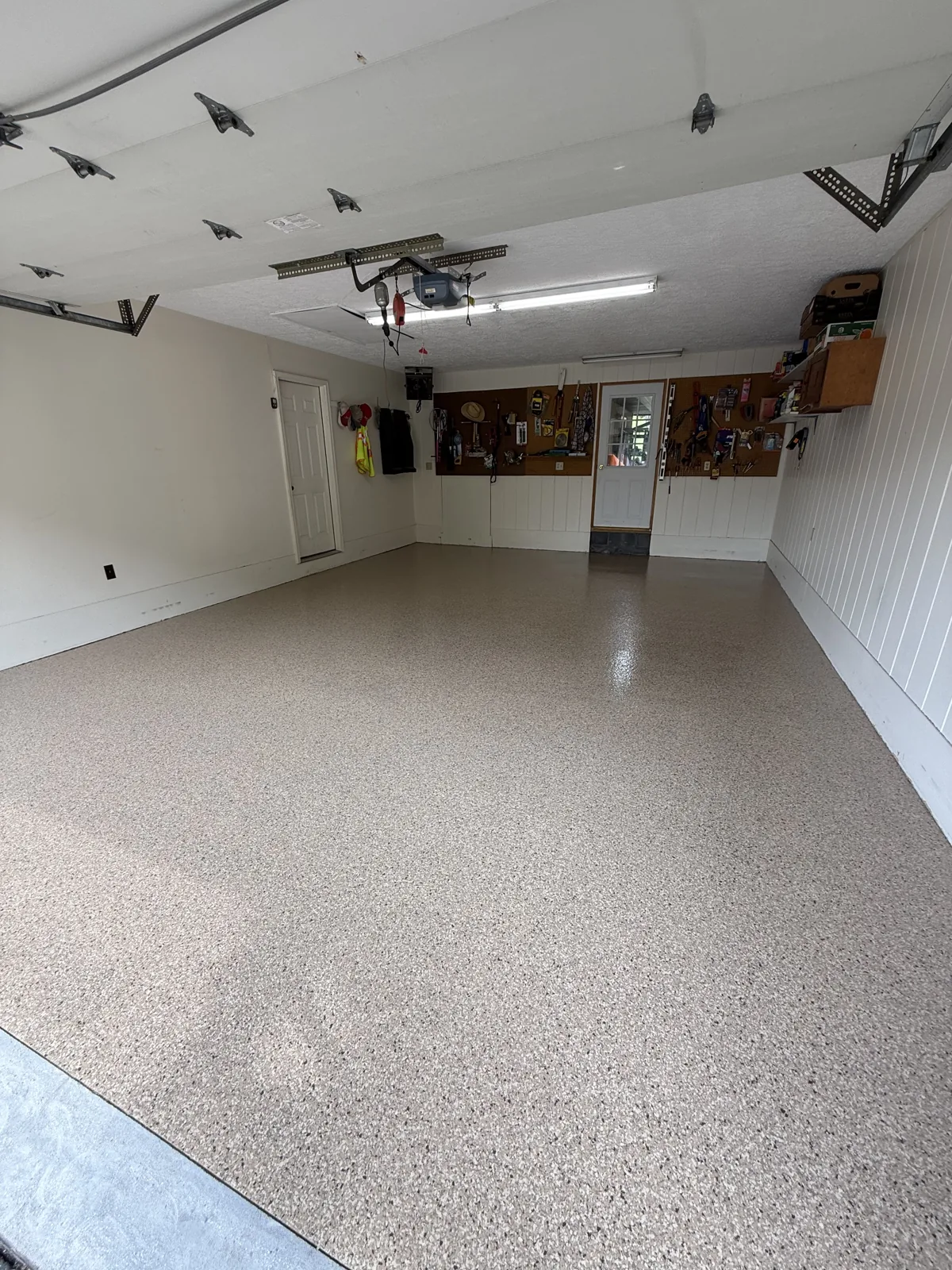After — Safari full-flake garage, detail 2